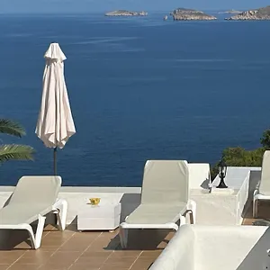hostal-cala-moli.ibizaislandhotels.net/